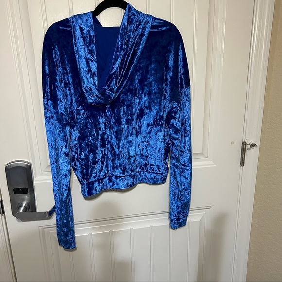 Fabletics Celeste Crushed Velvour Zip Ho Hoodie Size XL - Picture 7 of 12